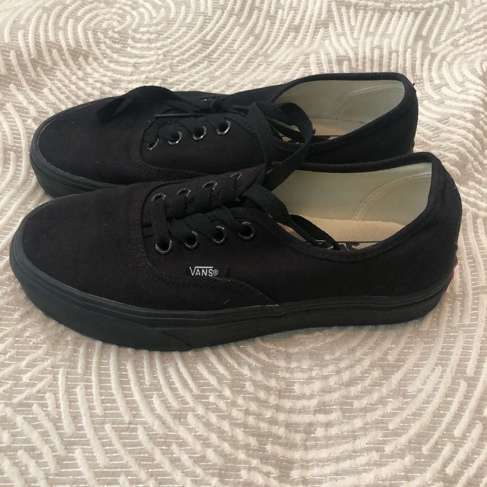 Vans Authentic Women’s Shoes EUC